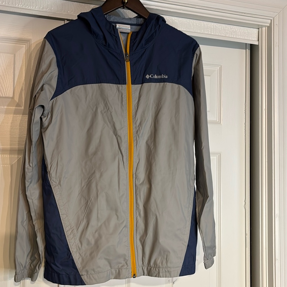 Columbia wind jacket with hood light weight kids xl 18/20